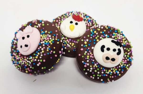 Chocolate covered Oreo - Farm Friends